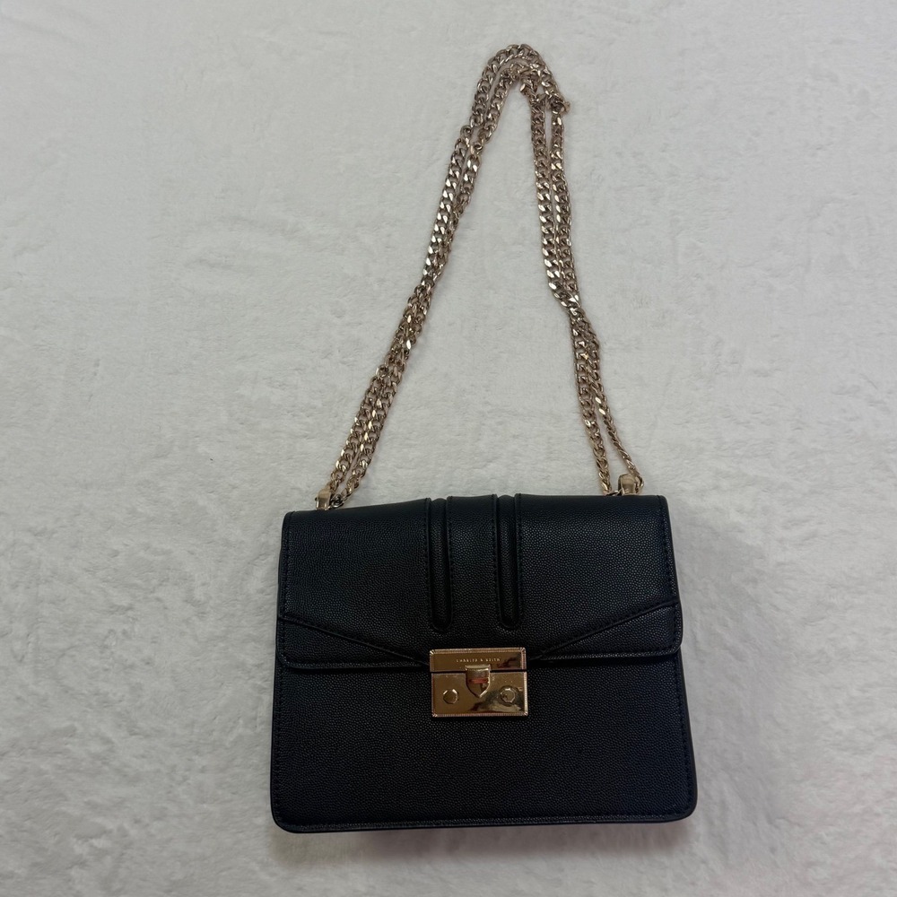 Charles Keith Black Textured Shoulder Bag Gold Chain Flap Turn Lock - Picture 2 of 8